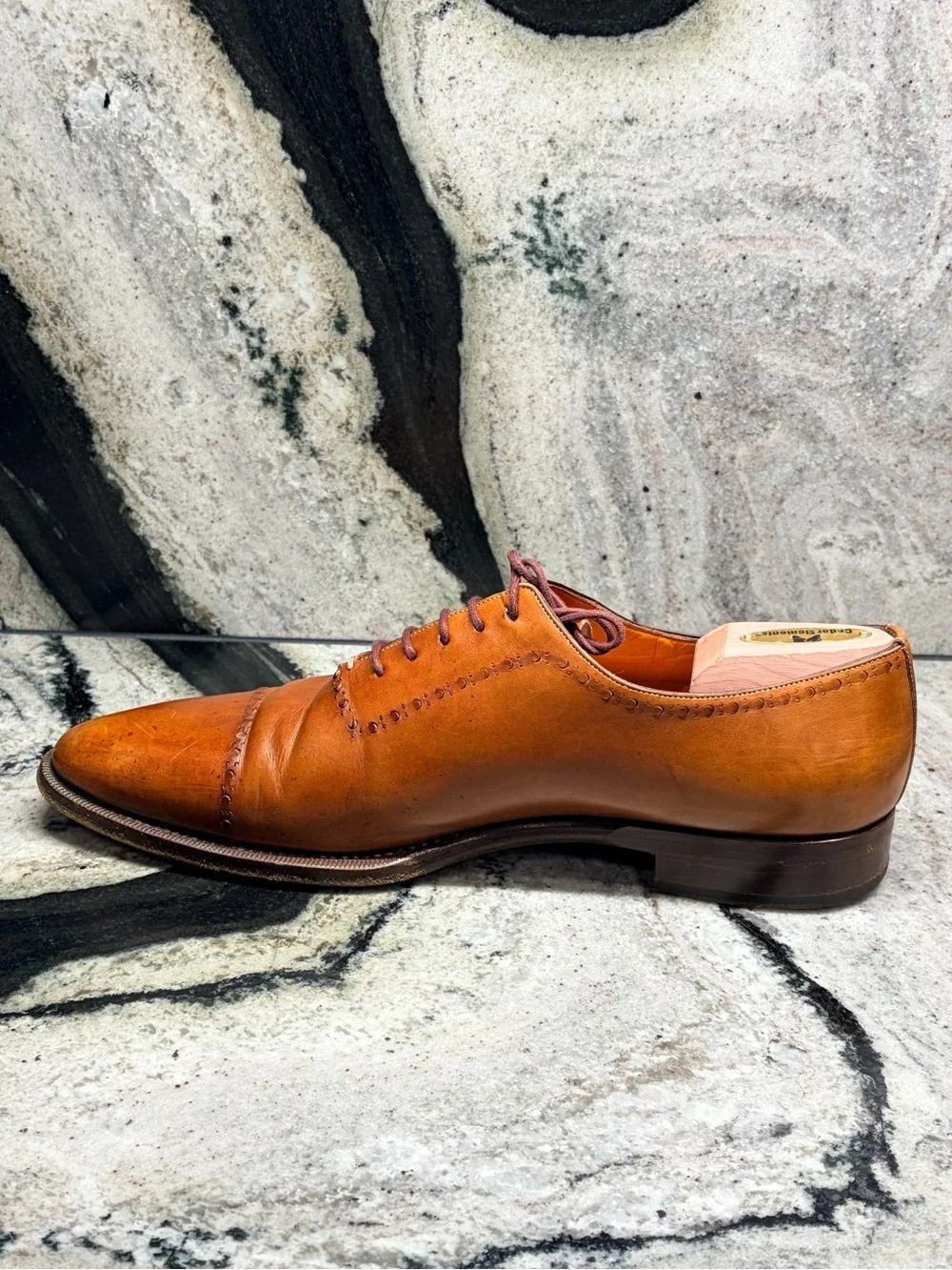 Santoni description stunning